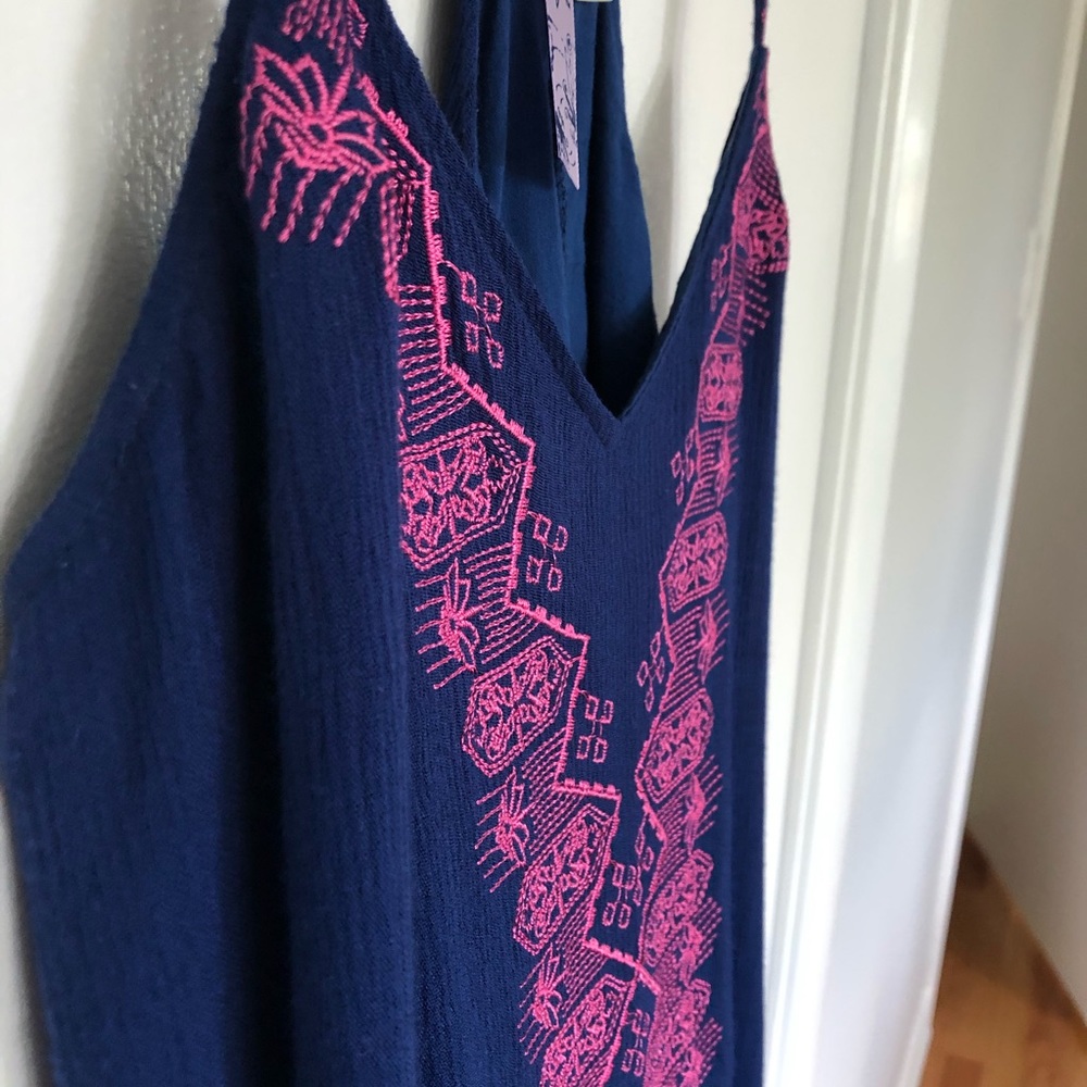Francesca’s | Embroidered Tank Top - Picture 2 of 11